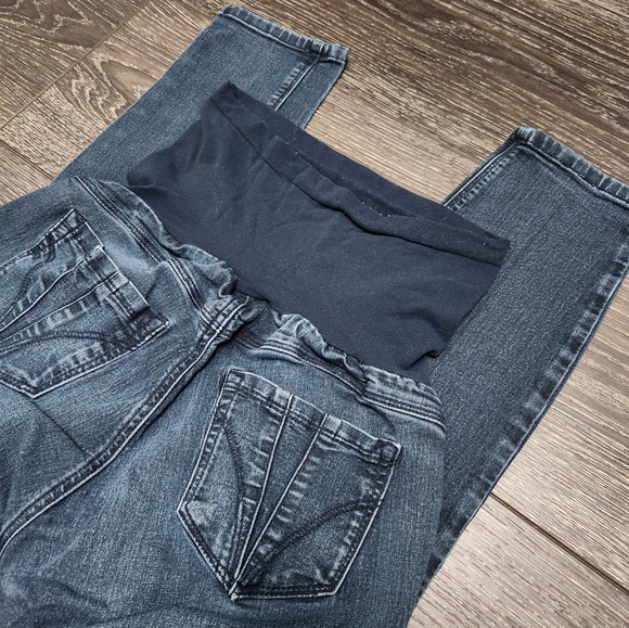 MATERNITY Fade to Blue Jeans - Picture 4 of 5